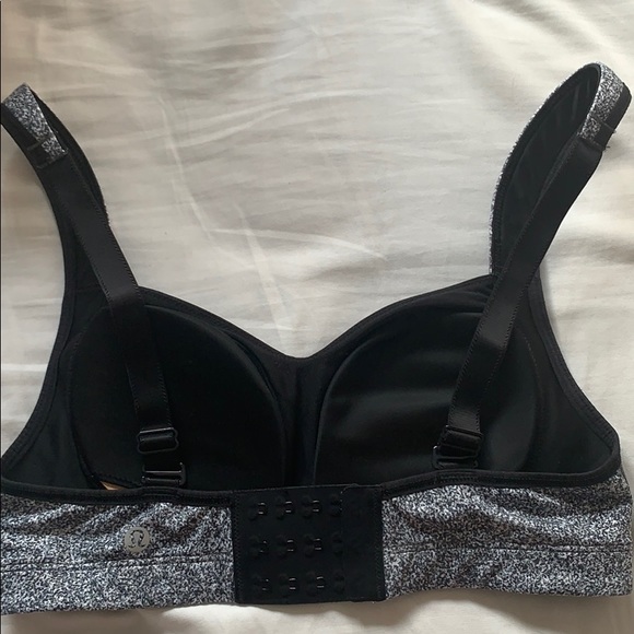 Grey Lululemon Sports bra💕 - Picture 2 of 2